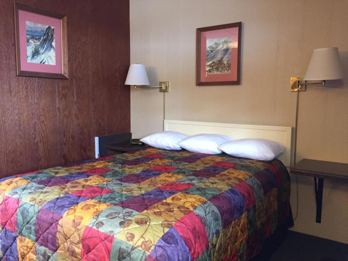 Indianhead Motel Ironwood Dış mekan fotoğraf