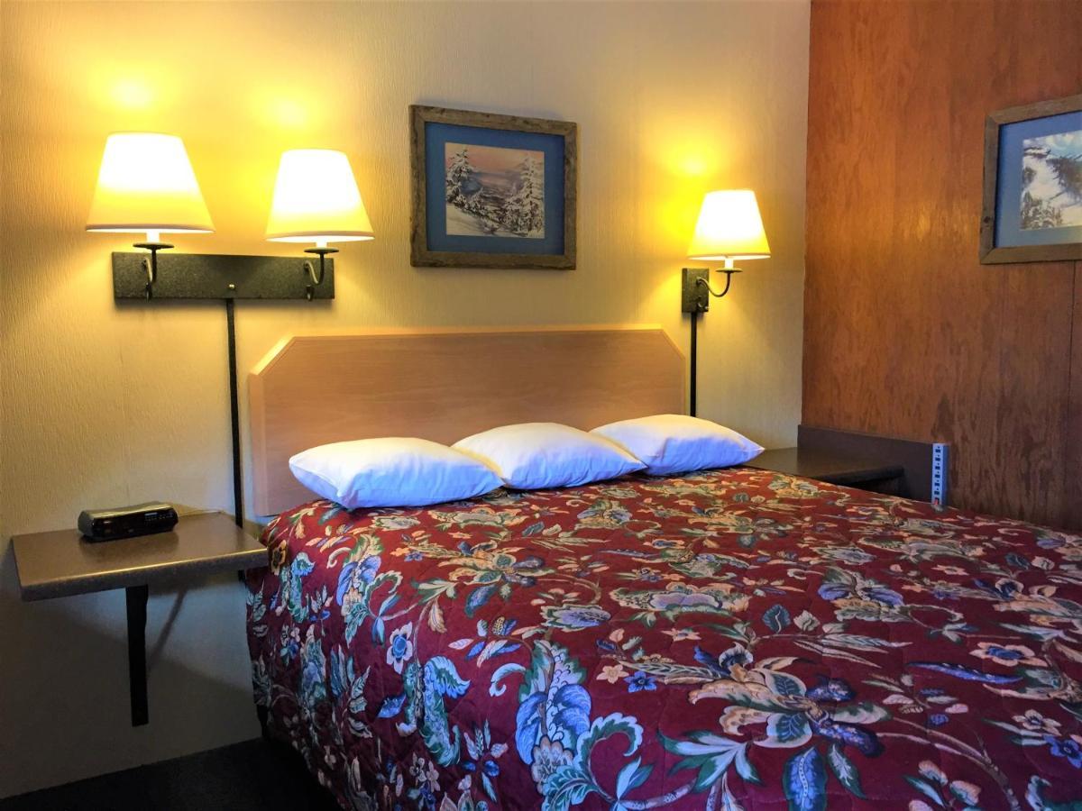 Indianhead Motel Ironwood Dış mekan fotoğraf