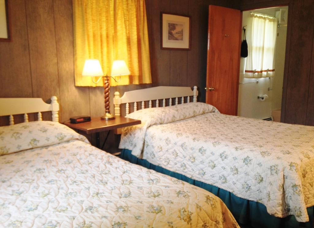 Indianhead Motel Ironwood Oda fotoğraf